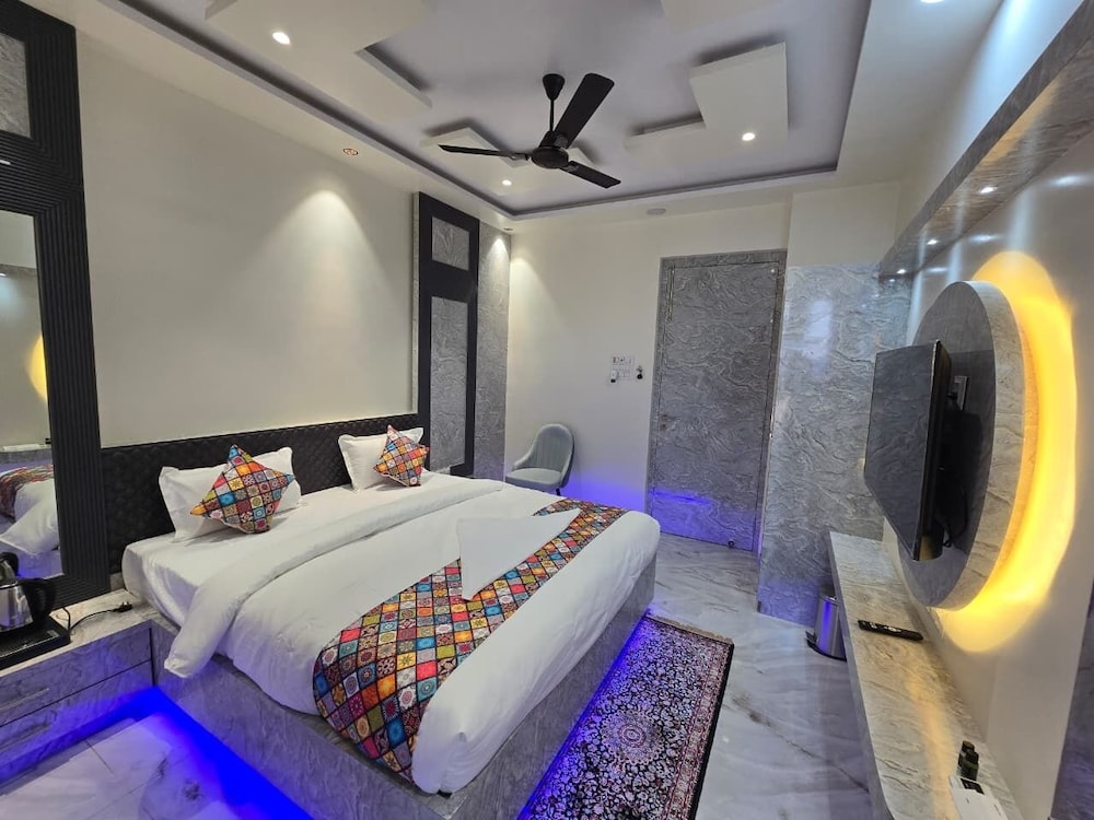 Standard Double Room, Balcony, City View