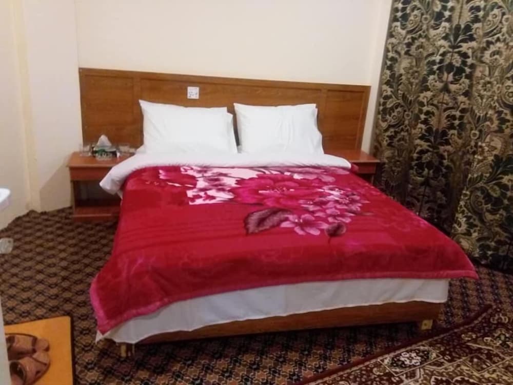 Standard Double or Twin Room - Photo 4
