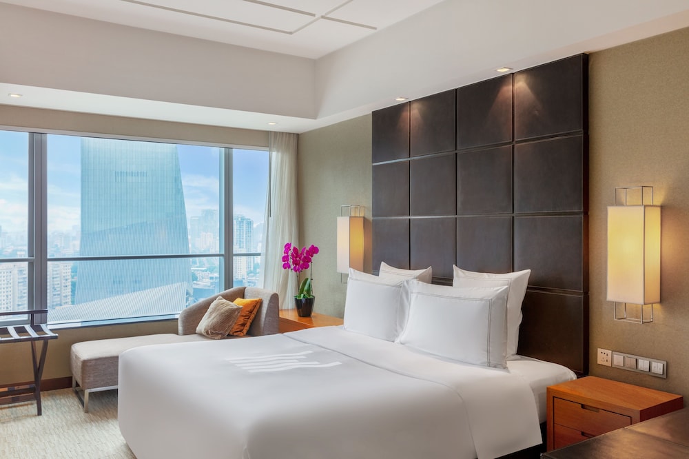 Deluxe King Room - Photo 3