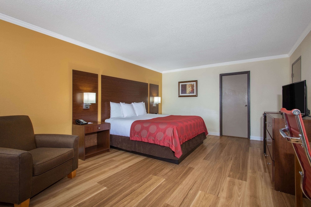 Room, 1 King Bed, Non Smoking photo 1