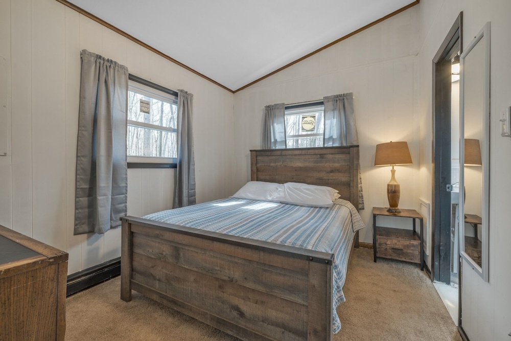 Cabin, 2 Bedrooms photo 1
