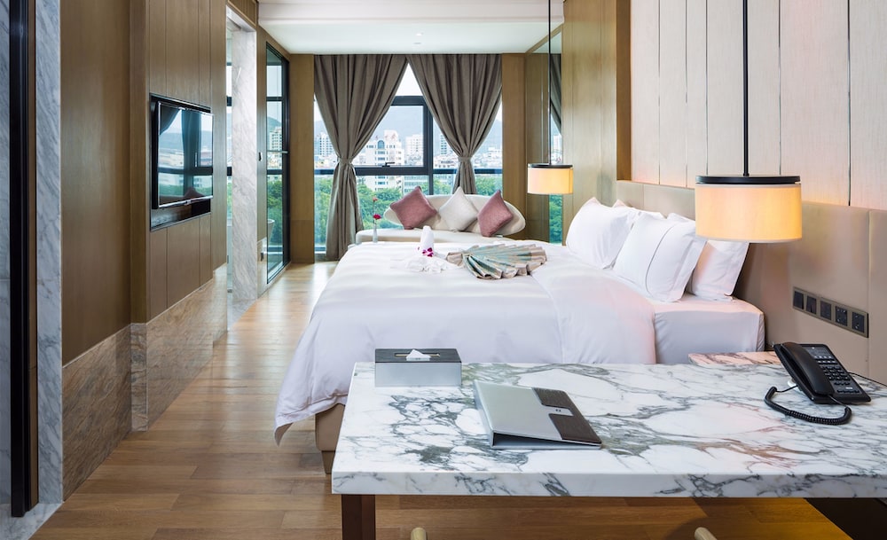 Deluxe King Room With River View photo 1