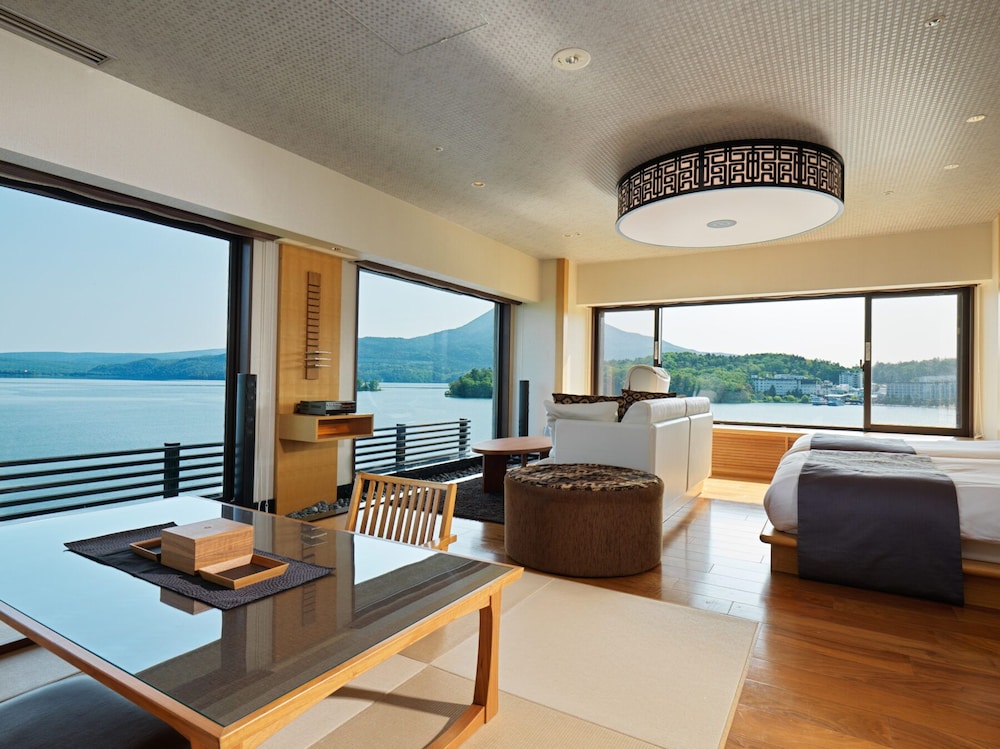(BEKKAN) Panoramic View Corner Room with Onsen Bath & Premium Kaiseki Dinner, Non Smoking
