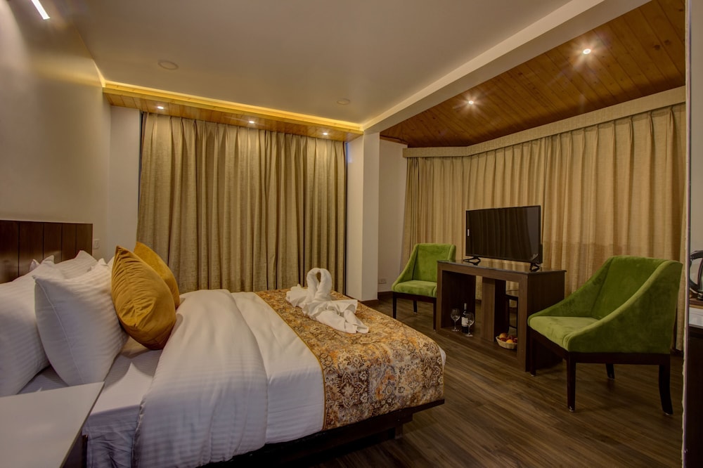 Luxury Room, Balcony, Valley View