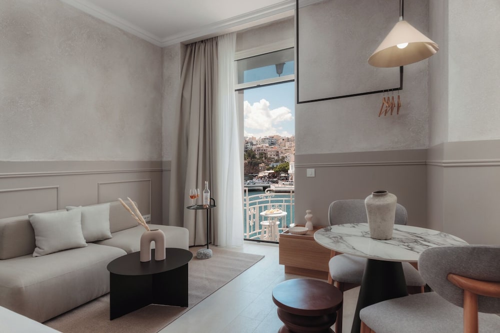 Superior Studio, Sea View