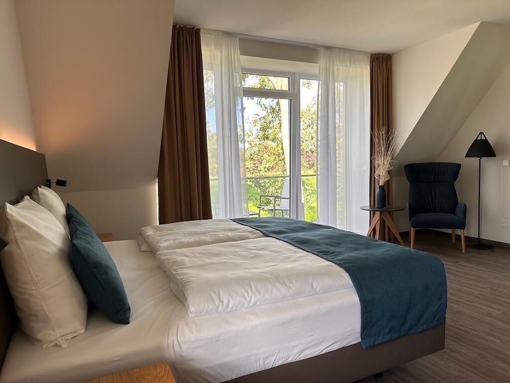 Junior Studio Suite