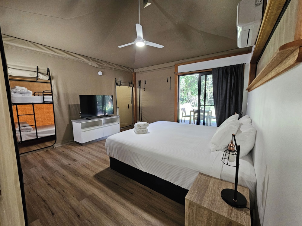Deluxe Safari Tent - Sleeps 4 - Photo 1