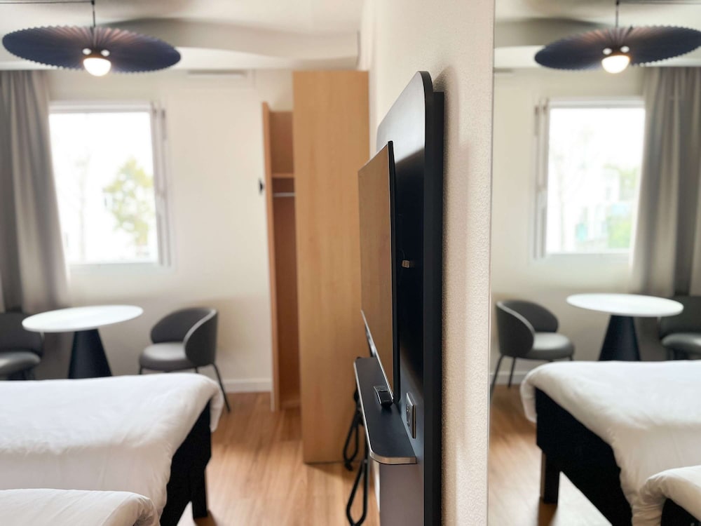 Standard Twin Room - Photo 2