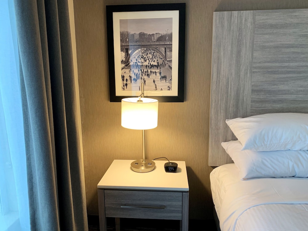 Deluxe Room, 1 King Bed with Sofa bed, Non Smoking (Not Pet-Friendly) - Photo 2