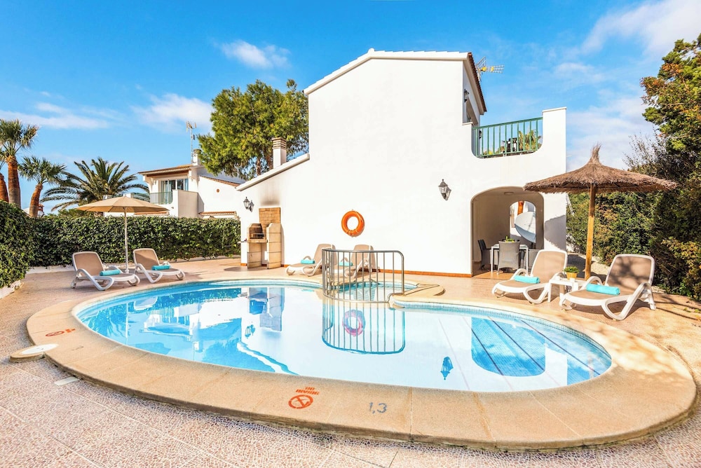 Villa (4 Habitaciones)