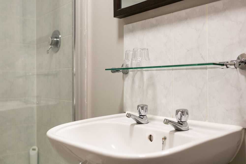 Double Room - Photo 6