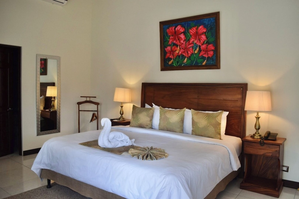Premium Double Room, 1 King Bed, Balcony