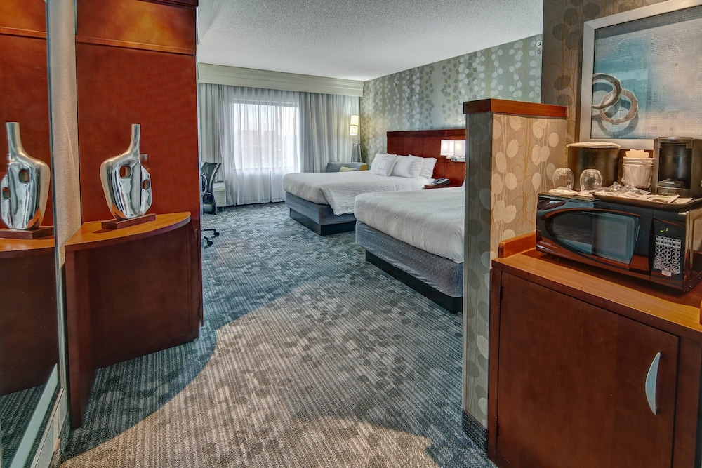Room, 2 Queen Beds (Hearing Accessible) - Photo 1