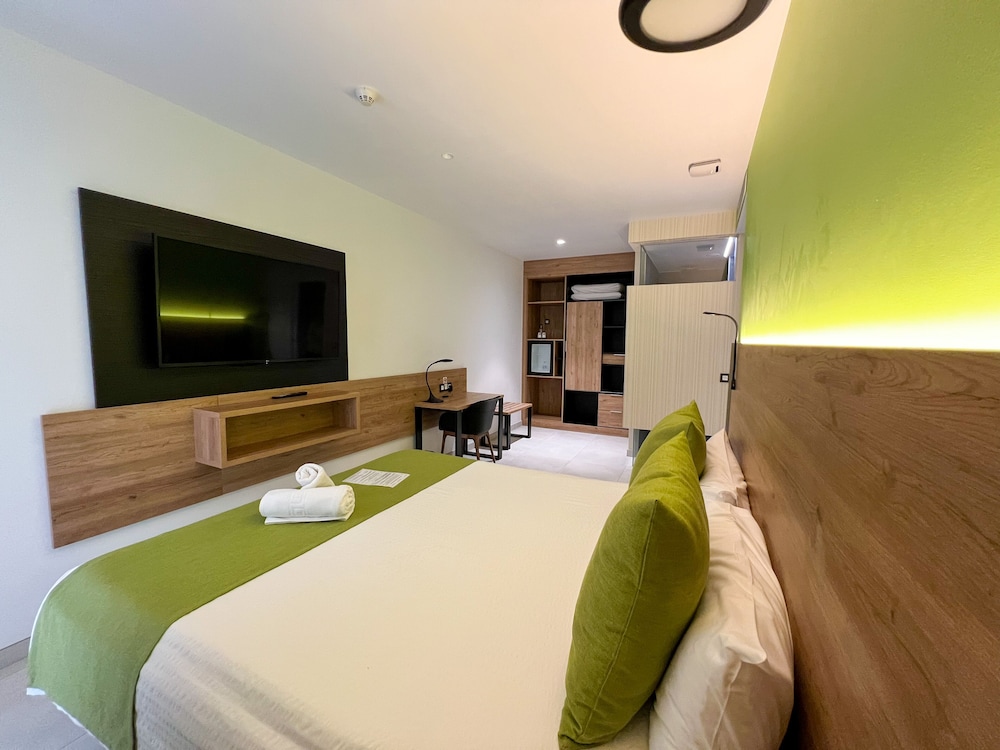 Classic Double Room - Photo 9