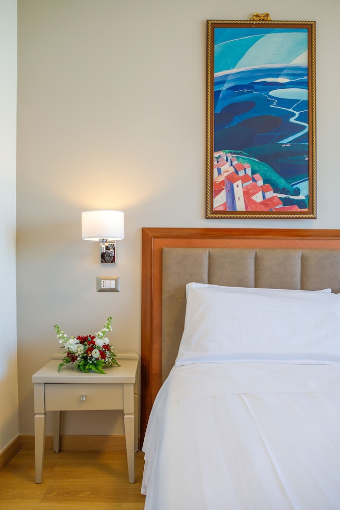 Superior Double Room, City View - Photo 3