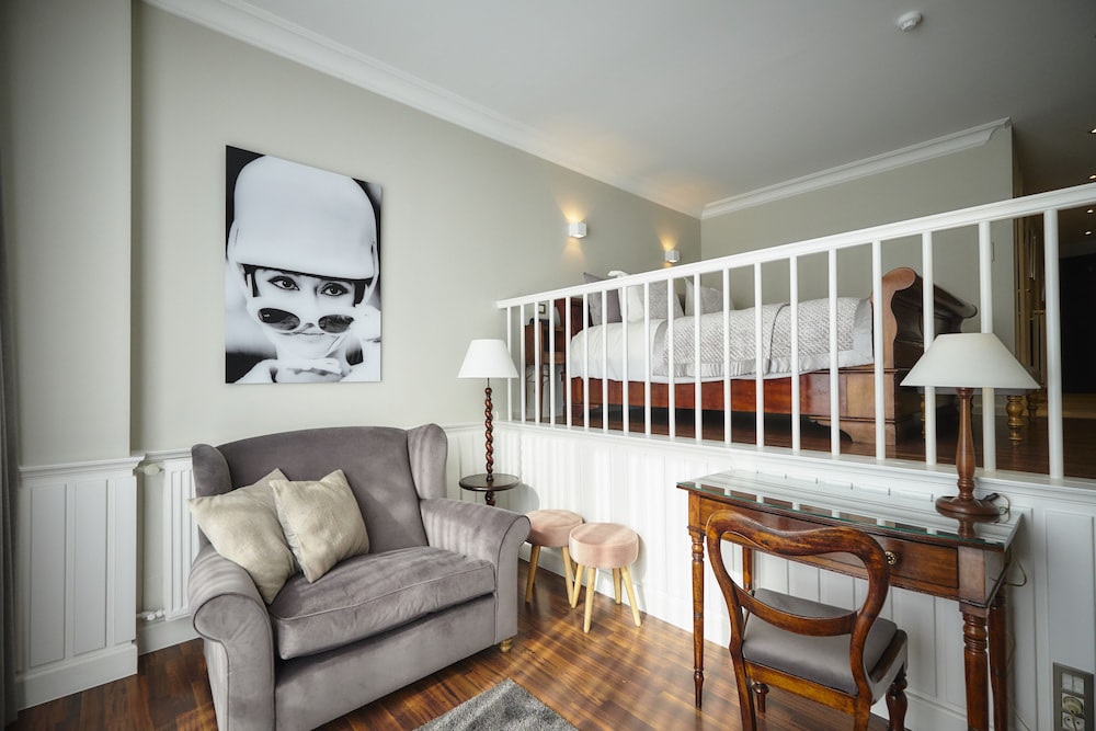 Studio Suite, 1 King Bed photo 3