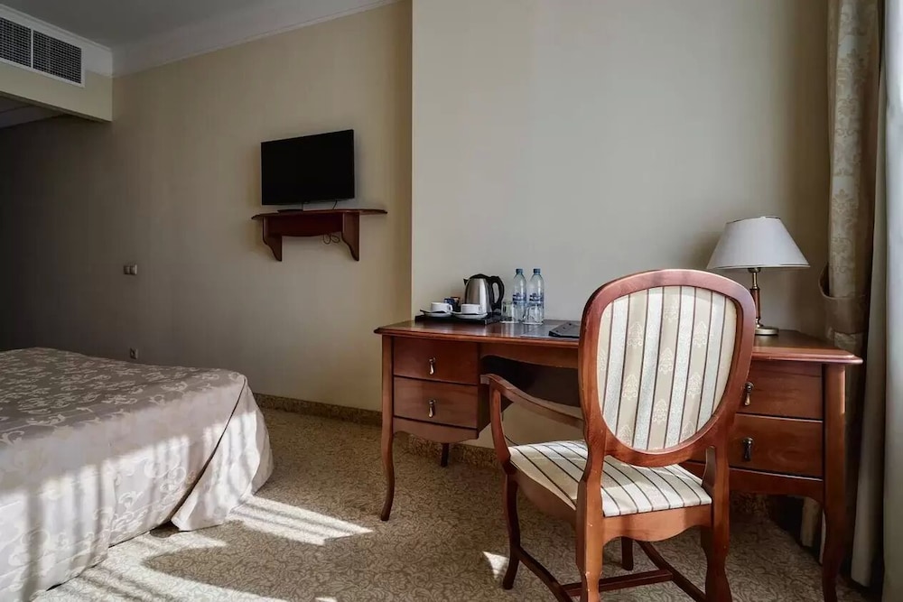 Standard Double or Twin Room photo 3
