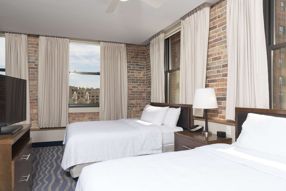Suite, 2 Bedrooms, Non Smoking, City View photo 2