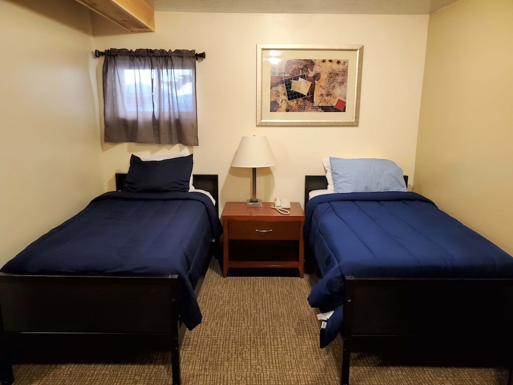 Family Suite (Not Pet Friendly) photo 3