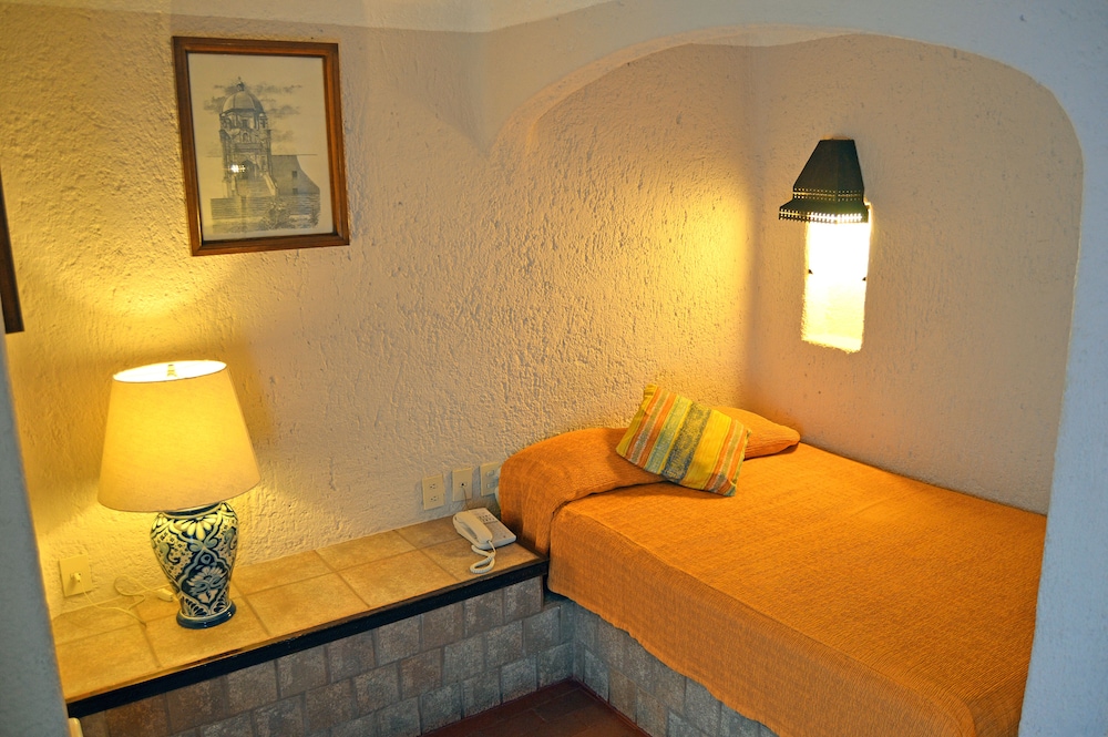 Standard Room - Photo 9