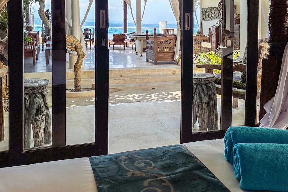 Double Room with Inside Ocean View - Photo 3