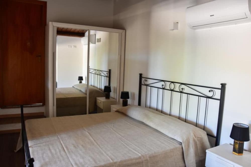 House, 2 Bedrooms, Smoking, Private Pool