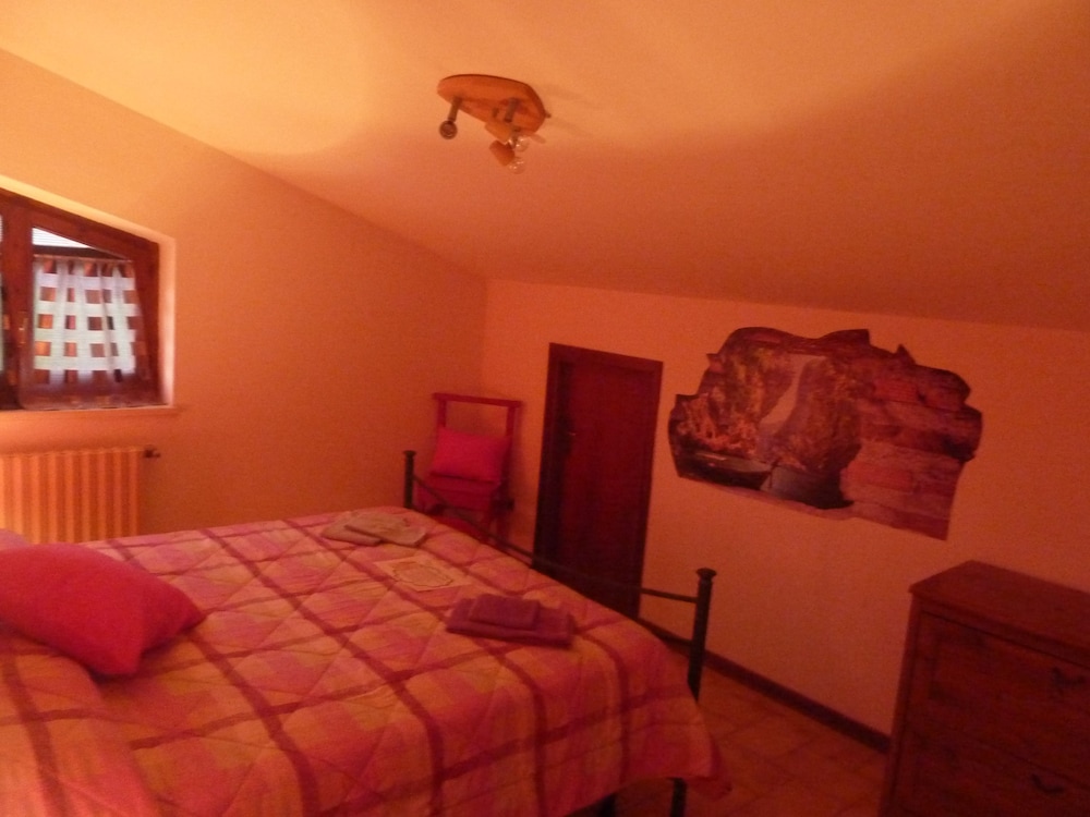 Double Room, Shared Bathroom photo 3