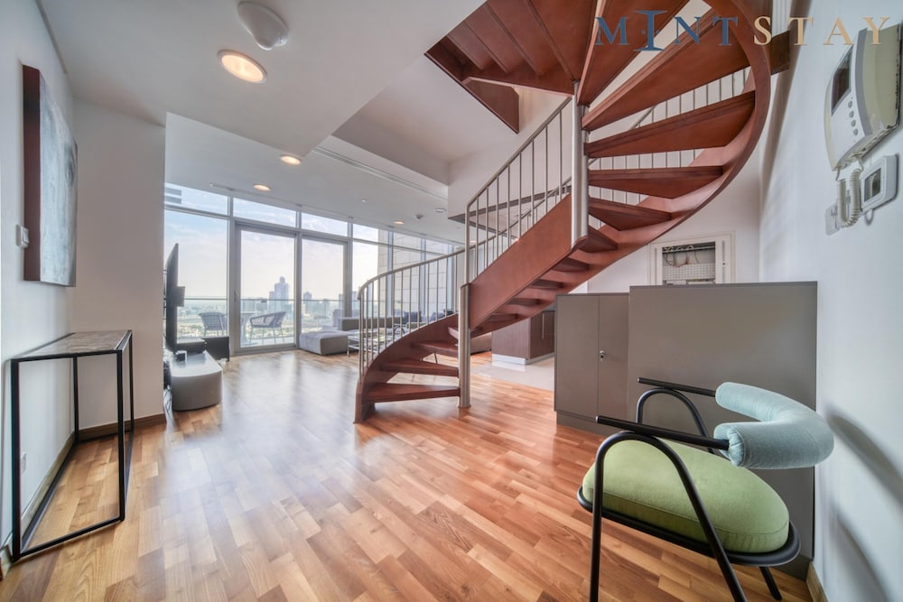 Apartment photo 2