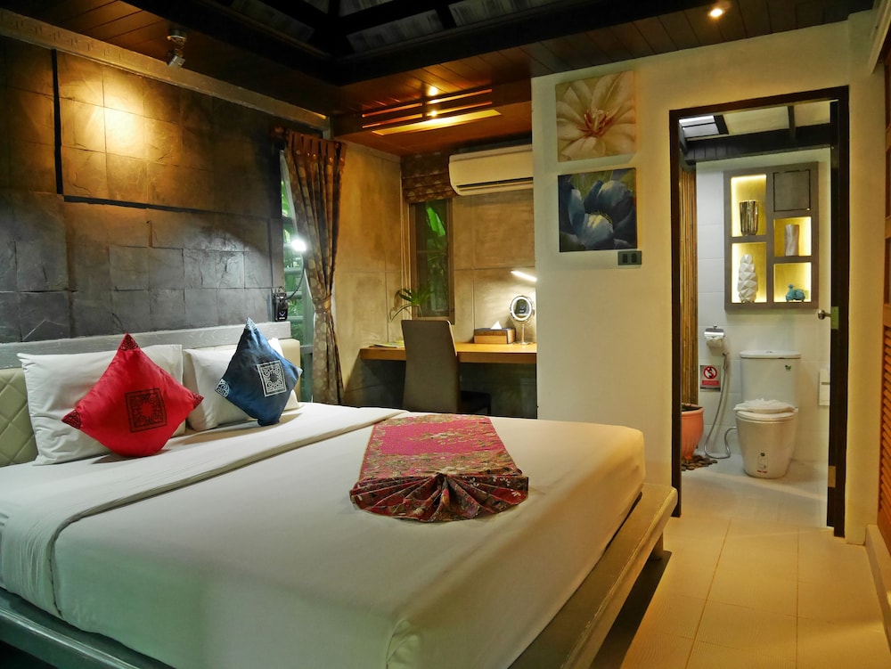 Superior Modern Bungalow photo 2