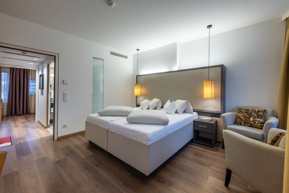 Suite, 2 Bedrooms photo 1