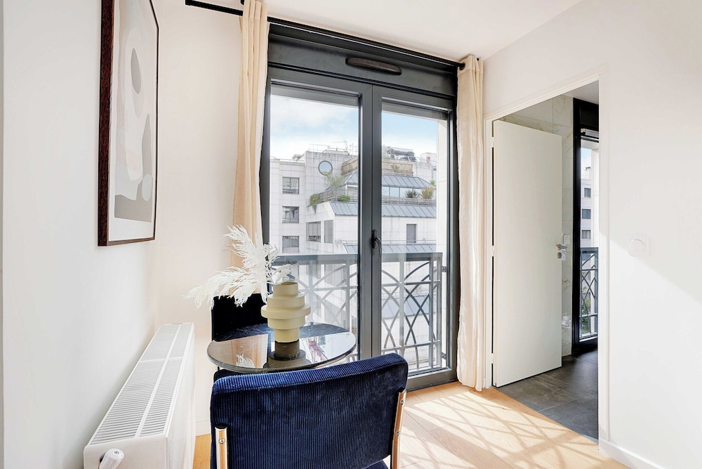 Apartment photo 3
