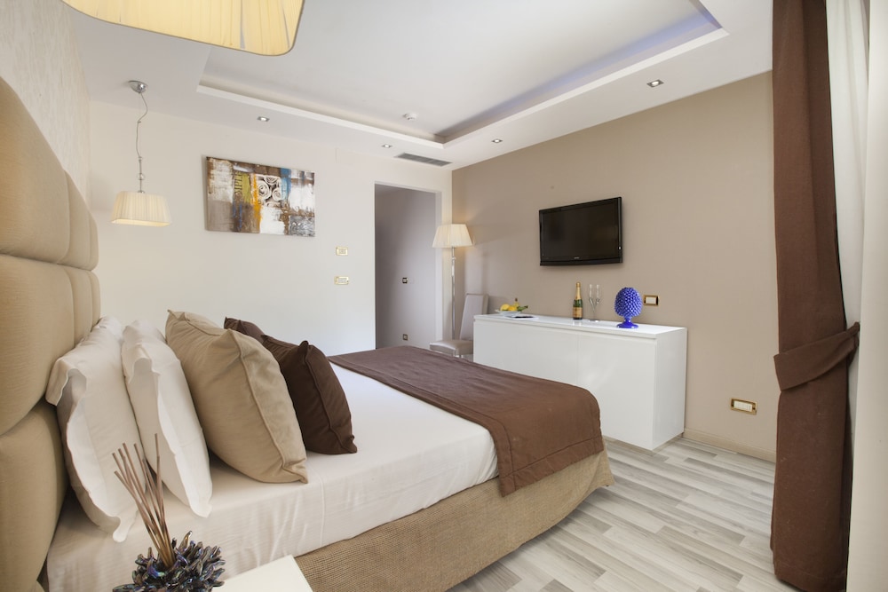 Standard Double Room, Balcony, Partial Sea View (Adults Only) photo 1