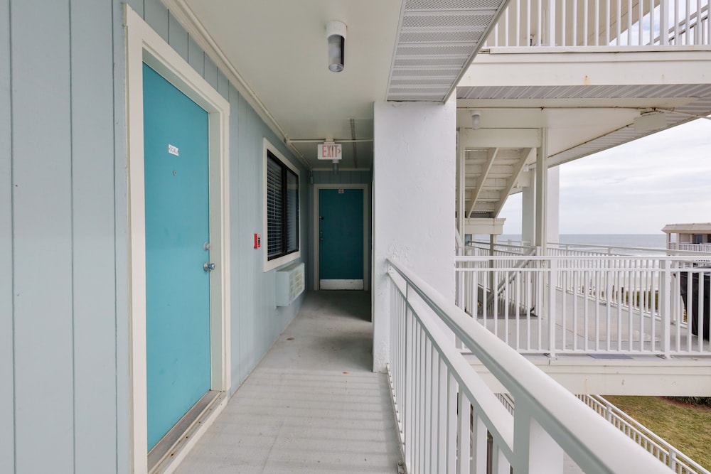 Suite, Kitchen, Oceanfront photo 2