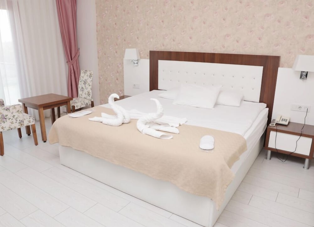 Double Or Twin Room, Mountain View photo 3