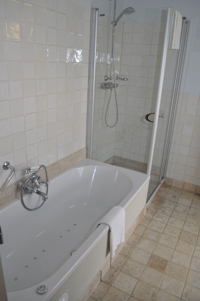 Deluxe Duplex, 1 Bedroom, Pets Allowed, Garden Area - Photo 9