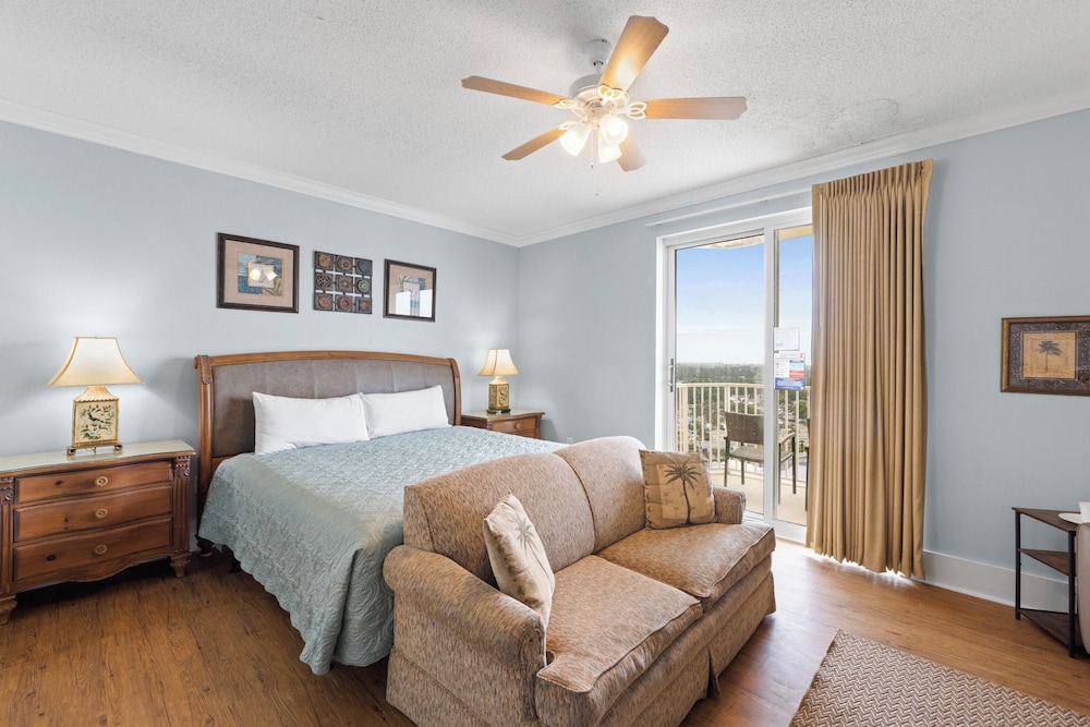 Studio, 1 Bedroom, Balcony, Ocean View (1400)