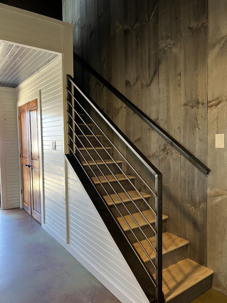 Nueces (Steep Stairs) photo 2