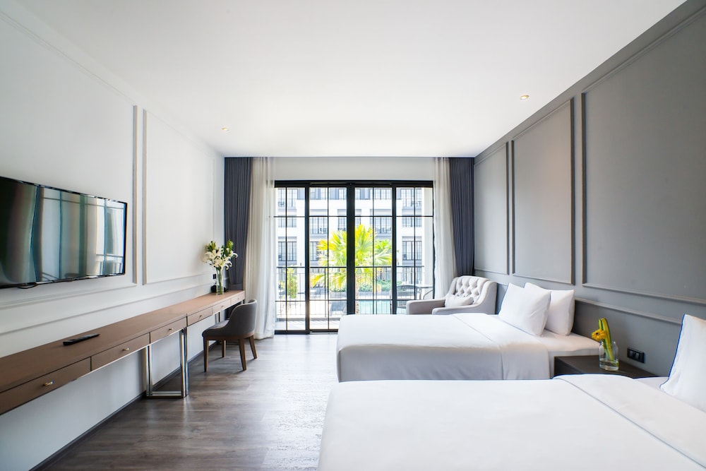 Deluxe Twin Room, Pool View - Photo 1