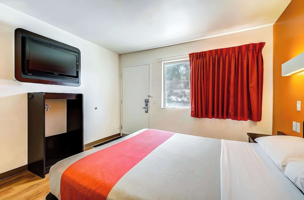 Standard Room, 1 Double Bed, Non Smoking photo 3