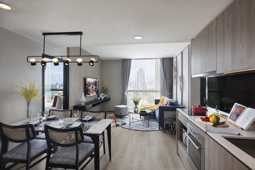 Two Bedroom Executive - Photo 3
