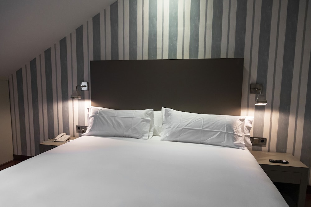 Standard Double Room Single Use photo 3