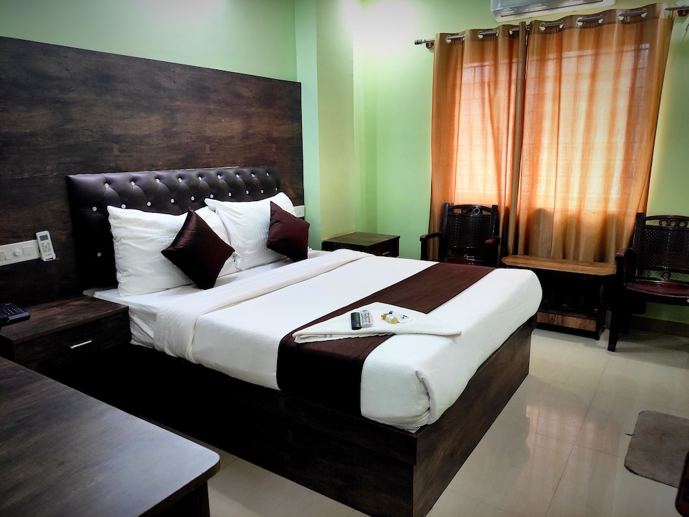 Deluxe Room - Photo 9