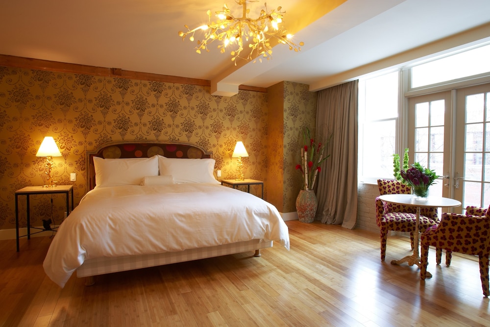 Deluxe Room, 1 King Bed (Spa, Pool, Gym - Woman Only) thumbnail 5