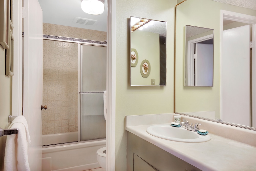 Standard Room, 1 Bedroom, Ocean View - Photo 6