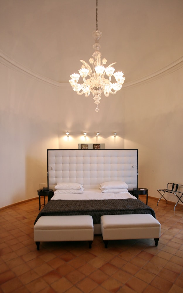Deluxe Double or Twin Room photo 1