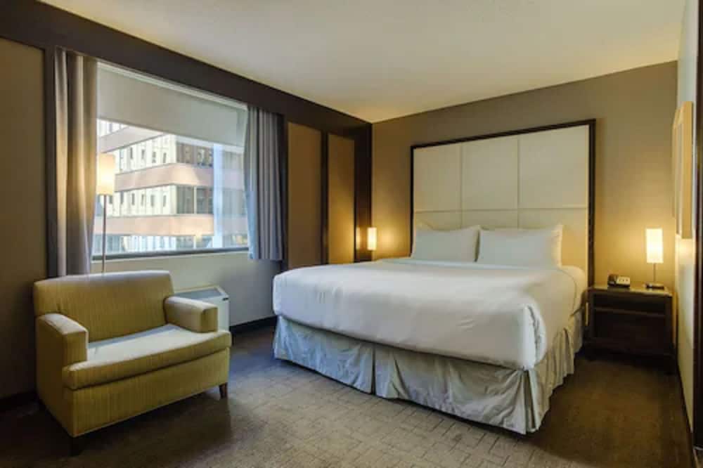 Romantic Luxury Suite thumbnail 5
