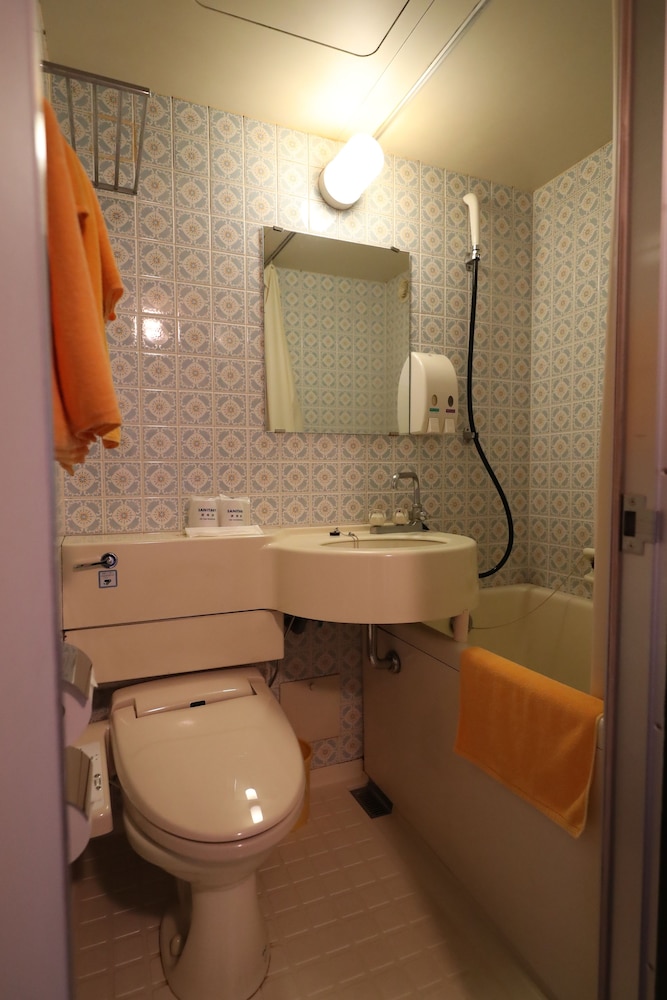 Twin Room - Photo 2
