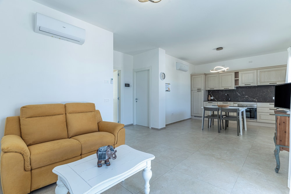 Basic Apartment
