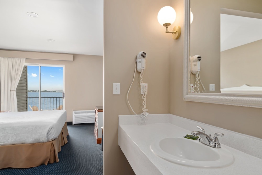 King Lakefront, Balcony photo 3