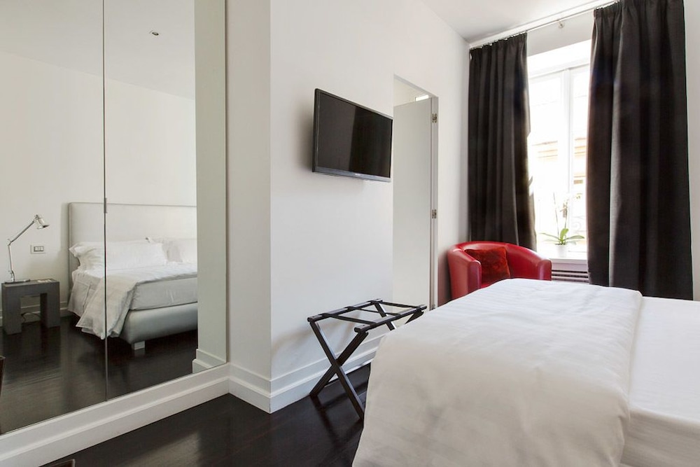 Deluxe Double Room, City View photo 3